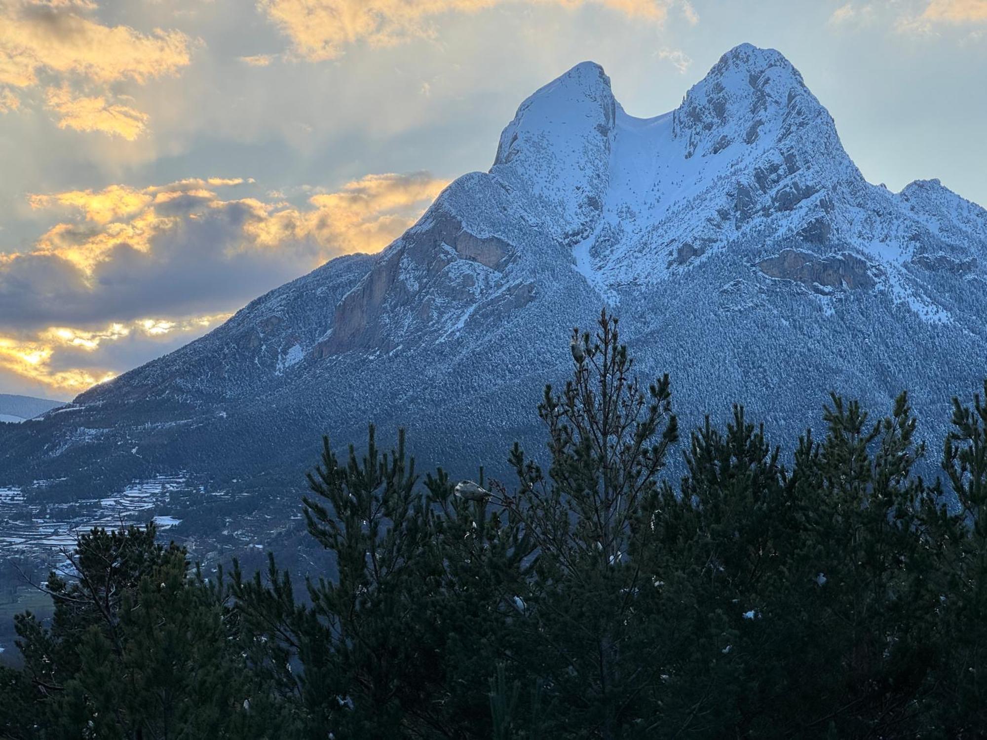La Cara Nord , Alojamiento Turistico ,Saldes, A Los Pies Del Pedraforca, Apartamento Dış mekan fotoğraf